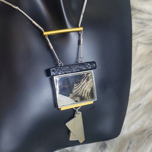 Necklace - Farik - Picture 2 of 3